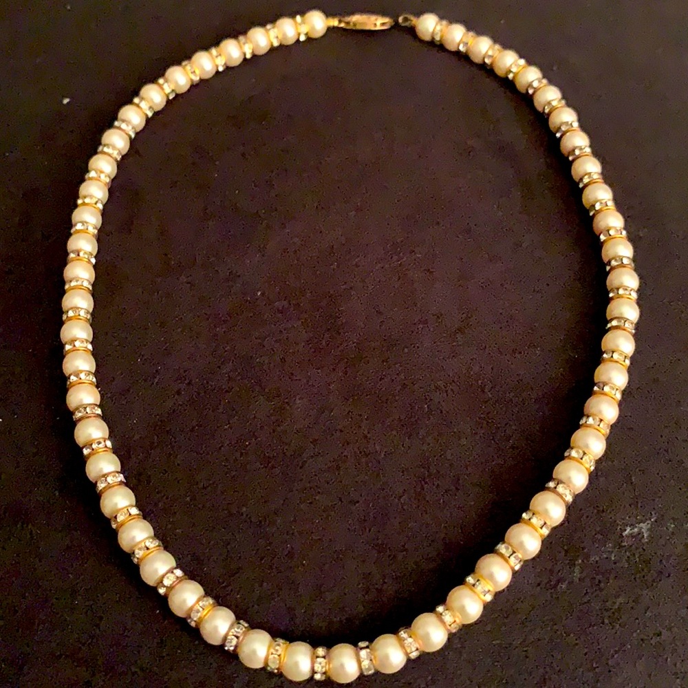 Fresh water pearls beautiful mix w gold and silver